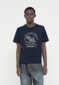 Футболка Футболка