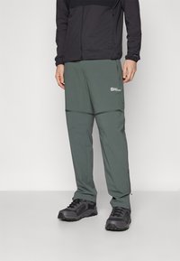 Спортивные штаны