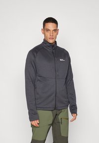 Спортивная кофта