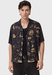 Рубашка с коротким рукавом