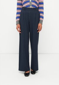 Широкие брюки Широкие брюки