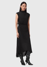 Длинное платье