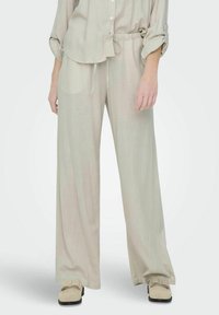 Широкие брюки Широкие брюки