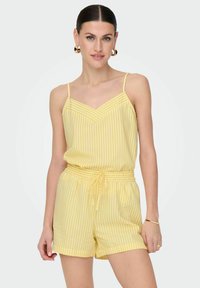 Топ на бретельках