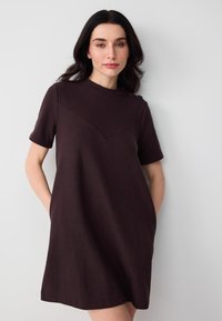 Вязаное платье