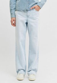 Прямые джинсы Прямые джинсы