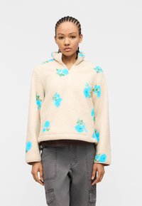 Флисовая куртка