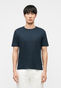 Футболка Футболка