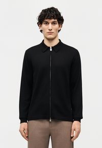 Вязаная кофта Вязаная кофта