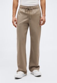 Спортивные штаны