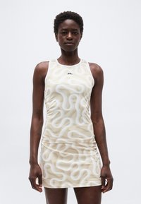 Спортивный топ Спортивный топ