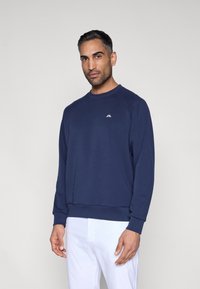 Спортивная кофта