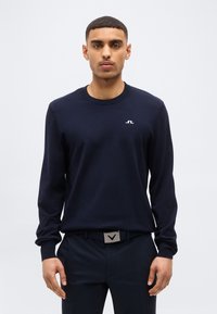 Спортивная кофта