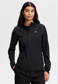 Спортивная куртка Спортивная куртка