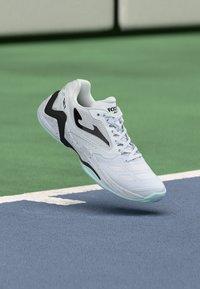 Теннисные кроссовки Теннисные кроссовки