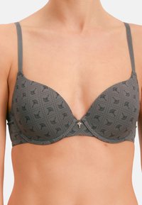 Бюстгальтер на косточках