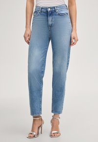 Джинсы Джинсы