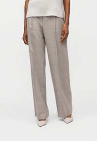 Прямые брюки