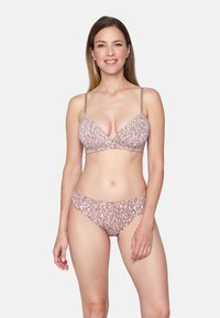 Бюстгальтер без косточек