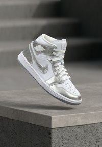 Высокие кеды