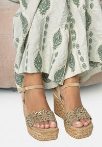 Эспадрильи