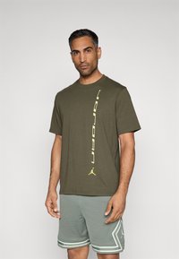 Спортивная майка