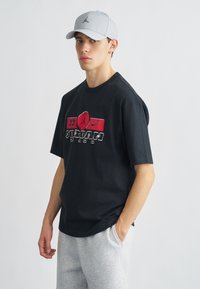 Футболка Футболка