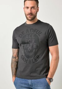 Футболка Футболка