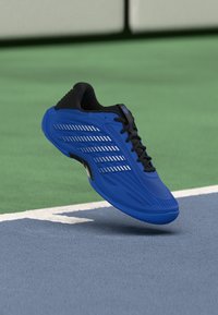 Теннисные кроссовки Теннисные кроссовки