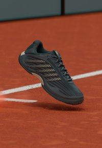 Теннисные кроссовки Теннисные кроссовки