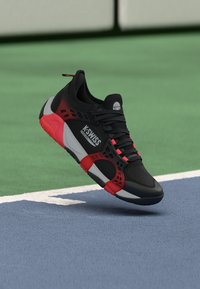 Кроссовки Кроссовки