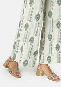 Босоножки Босоножки