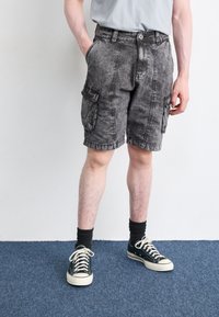 Шорты Шорты