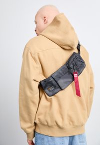 Сумка на пояс