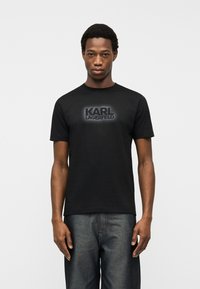 Футболка Футболка