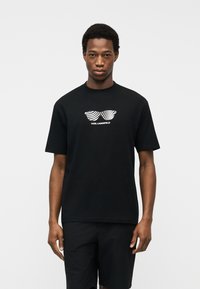 Футболка Футболка