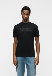 Футболка Футболка