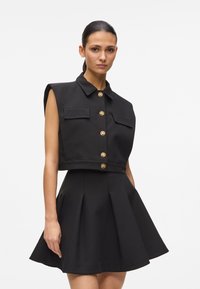 Короткая куртка Короткая куртка