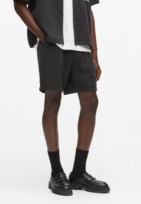 Шорты Шорты