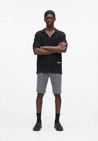 Шорты Шорты