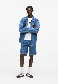 Шорты Шорты