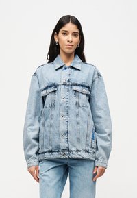 Джинсовая куртка Джинсовая куртка