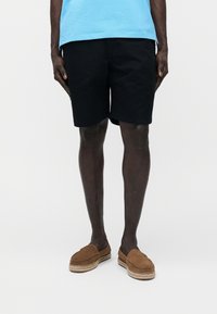 Шорты Шорты