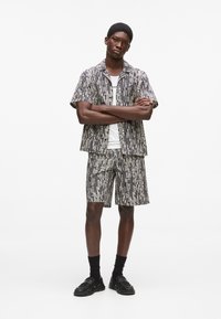 Шорты Шорты