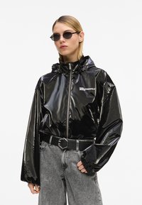 Кожаная куртка Кожаная куртка