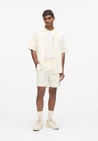 Шорты Шорты