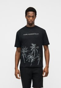 Футболка Футболка