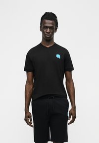 Футболка Футболка