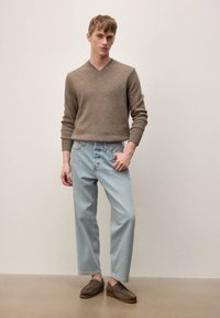 Ботинки на шнуровке