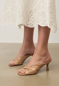 Босоножки Босоножки